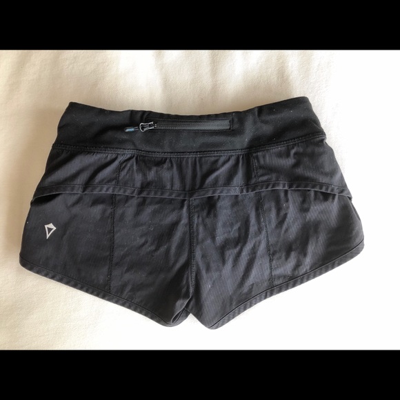 black ivivva shorts